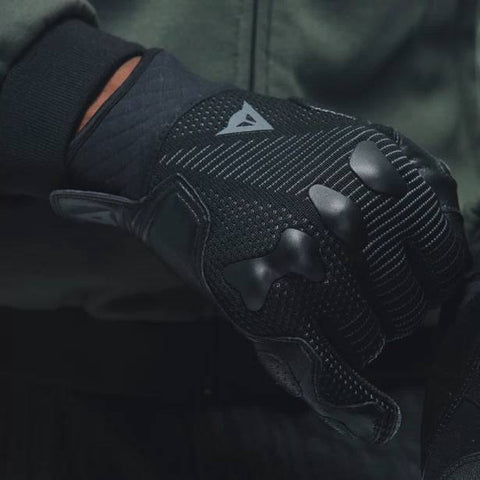 UNRULY ERGO-TEK GLOVES